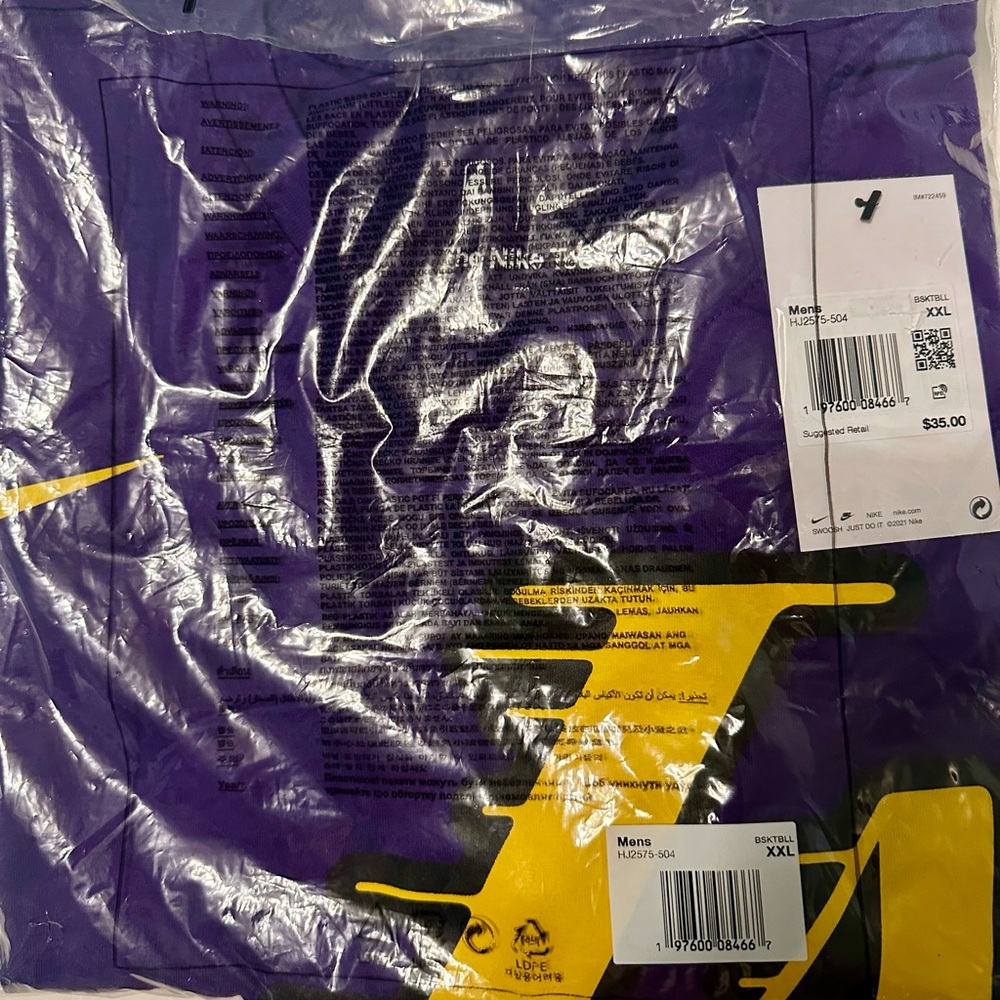 Nike Men's LA Lakers Purple Tee - Picture 4 of 4